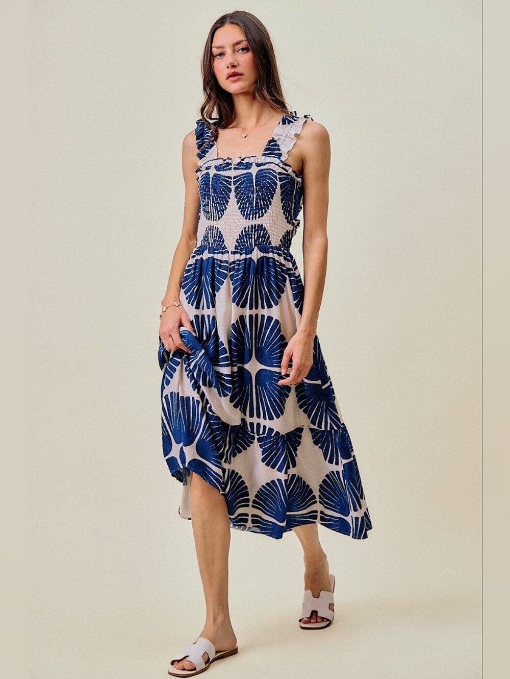 SO ME Abstract Print Smocked Bodice Tiered Lined Midi Dress - Picture 5 of 13